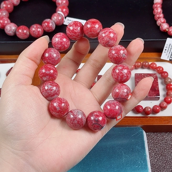 杨***软天然辰砂原石手串卡16+，95克