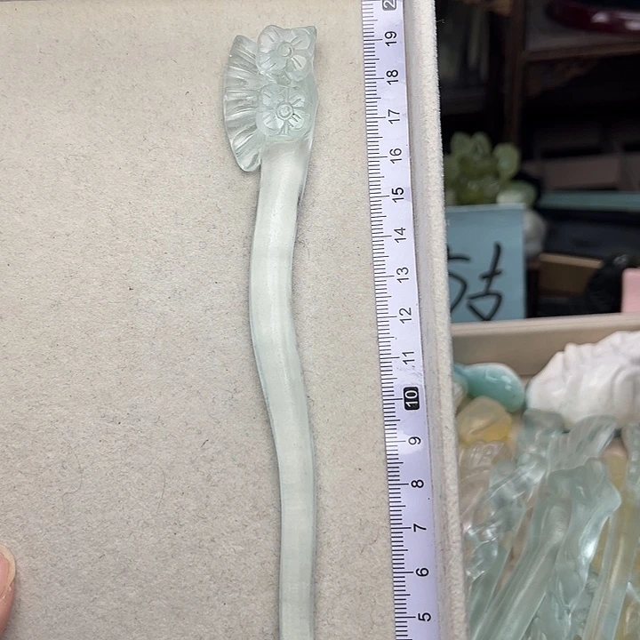 蛇纹石玉未镶嵌发簪梅花扇