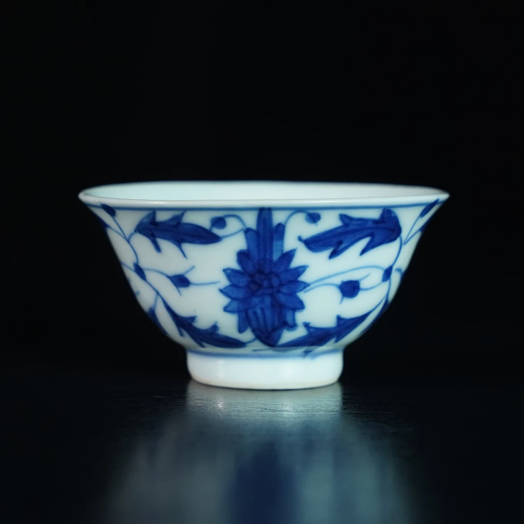 LDB250104005【十竹斋】清雍正缠枝莲纹杯