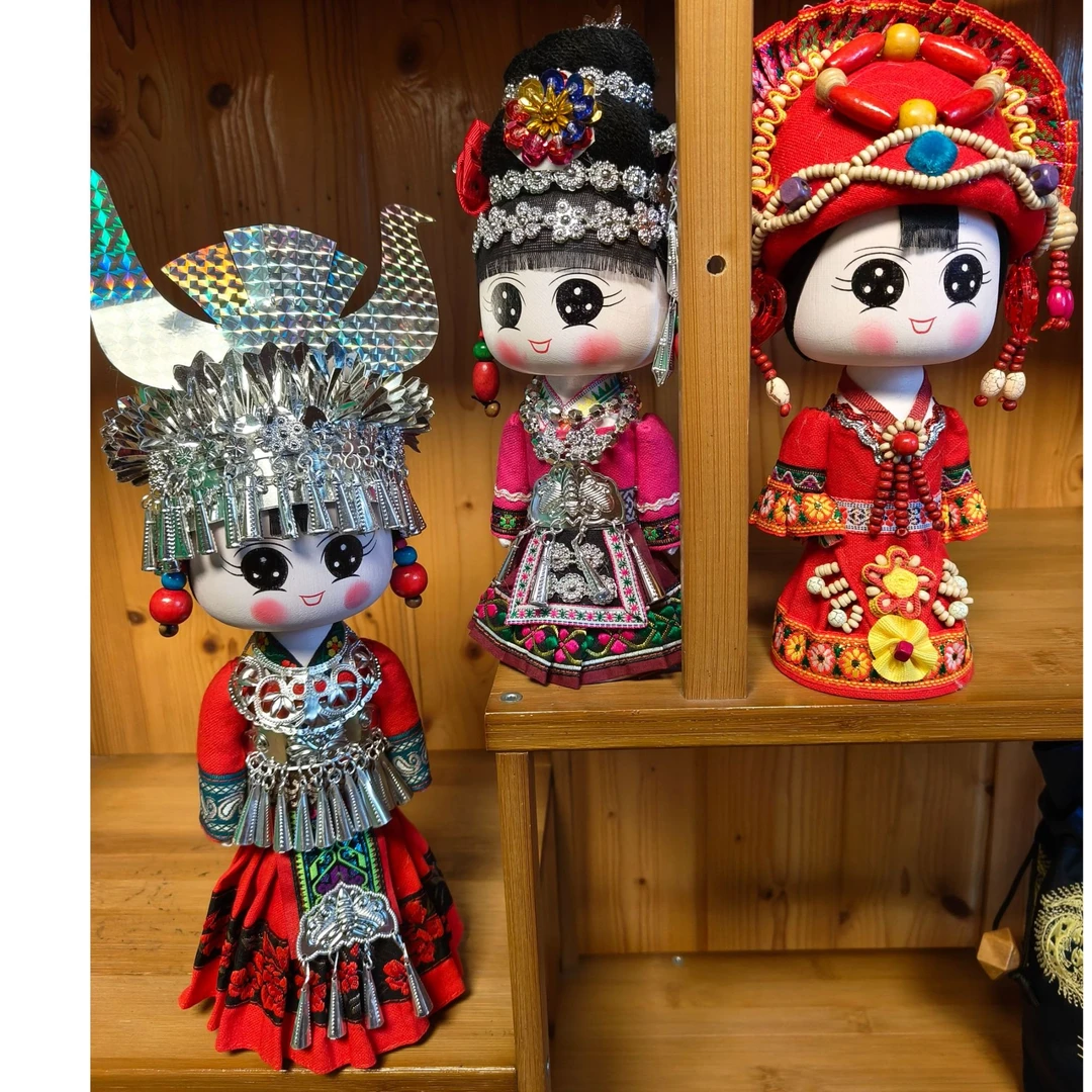 苗娃，民族纪念品