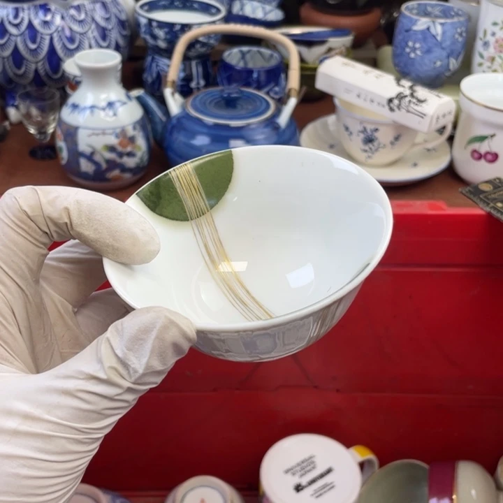 他家瓷器真美…开播了