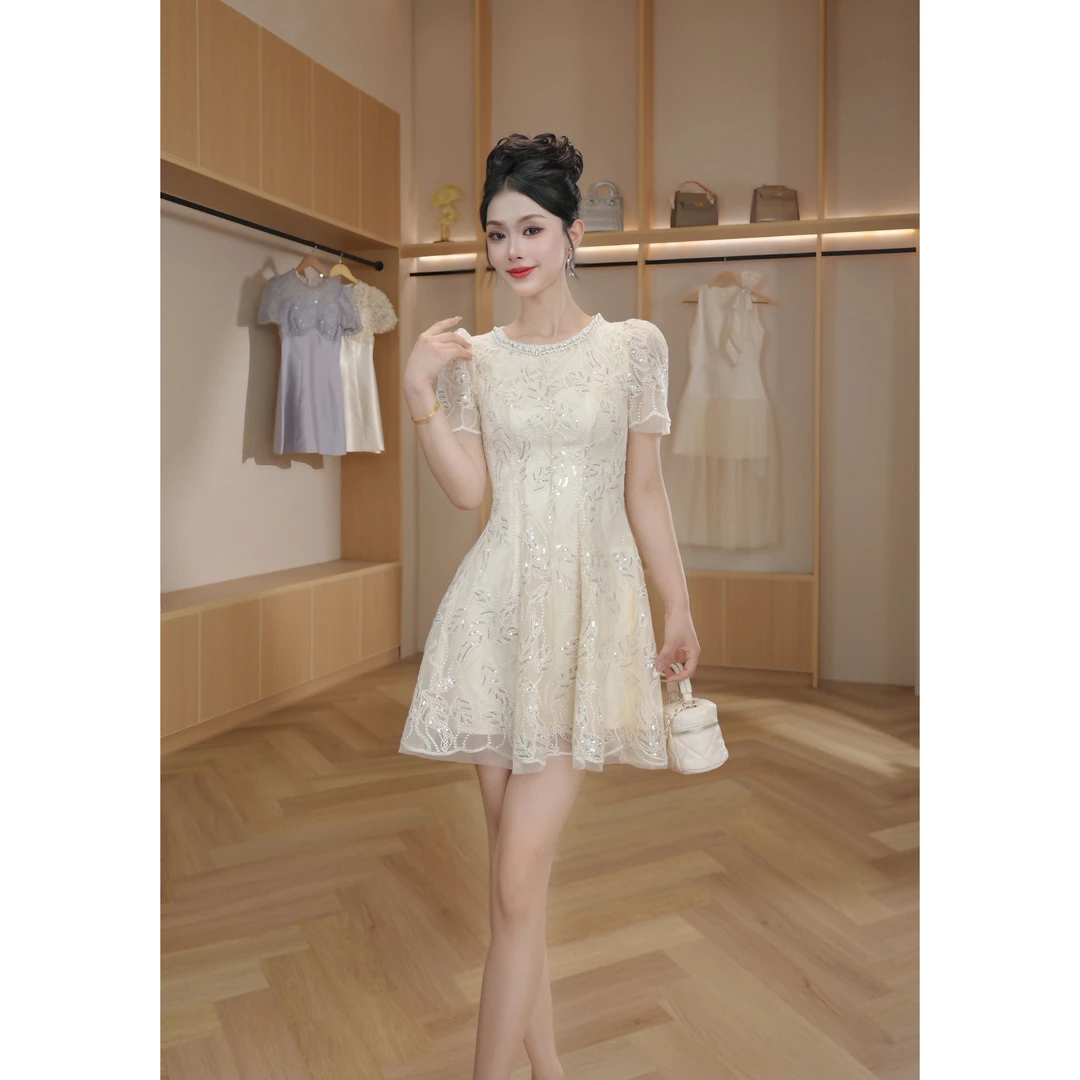 【设计师定制】新款时尚轻奢法式收腰气质重工蕾丝连衣裙白色21720