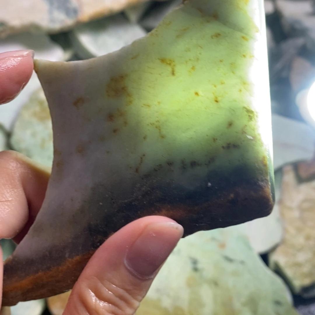 颈饰未镶嵌翡翠天然