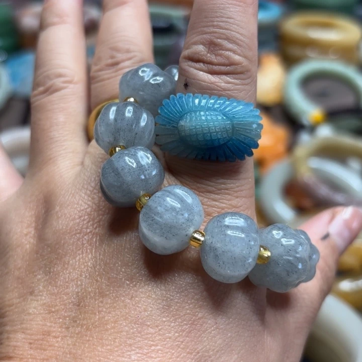 用***9石英岩玉合金颈饰