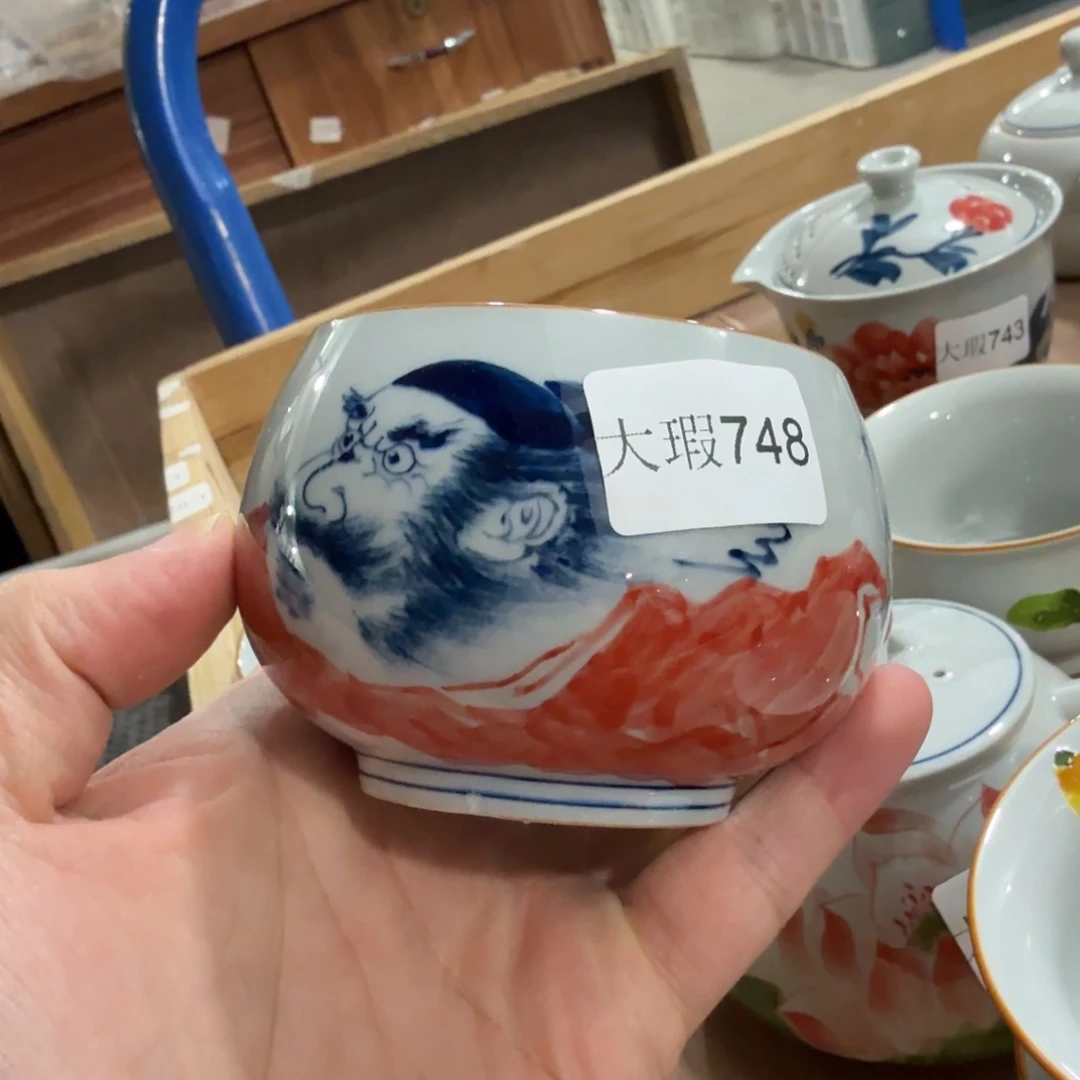 釉下手绘茶具微瑕