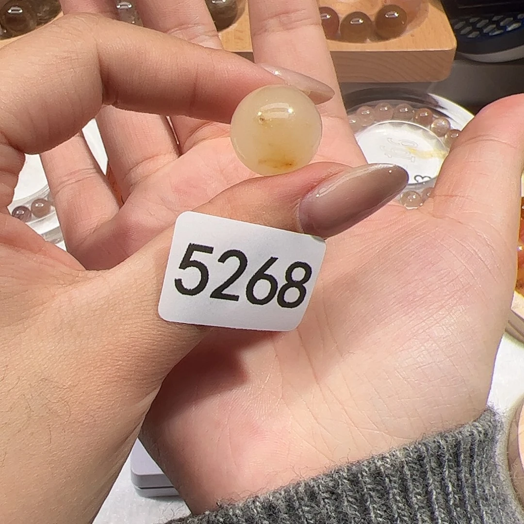 未镶嵌水晶大型摆件（非配饰）