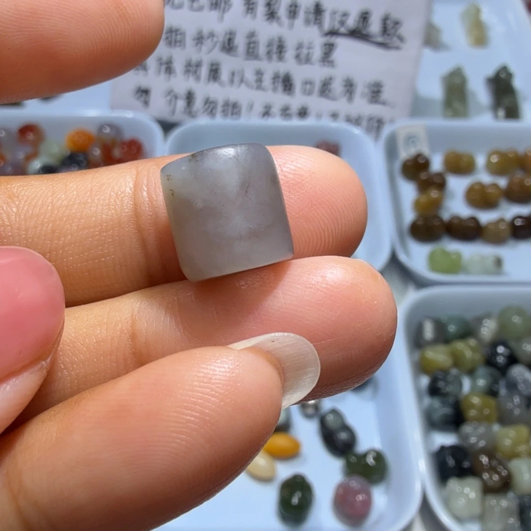 和田玉未镶嵌珠宝奇石