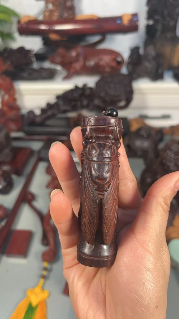 手把件，一鸣惊人