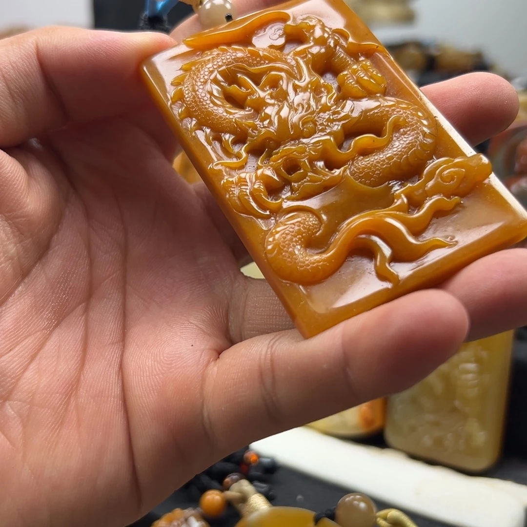 石英质玉（黄龙玉）未镶嵌多选发其一