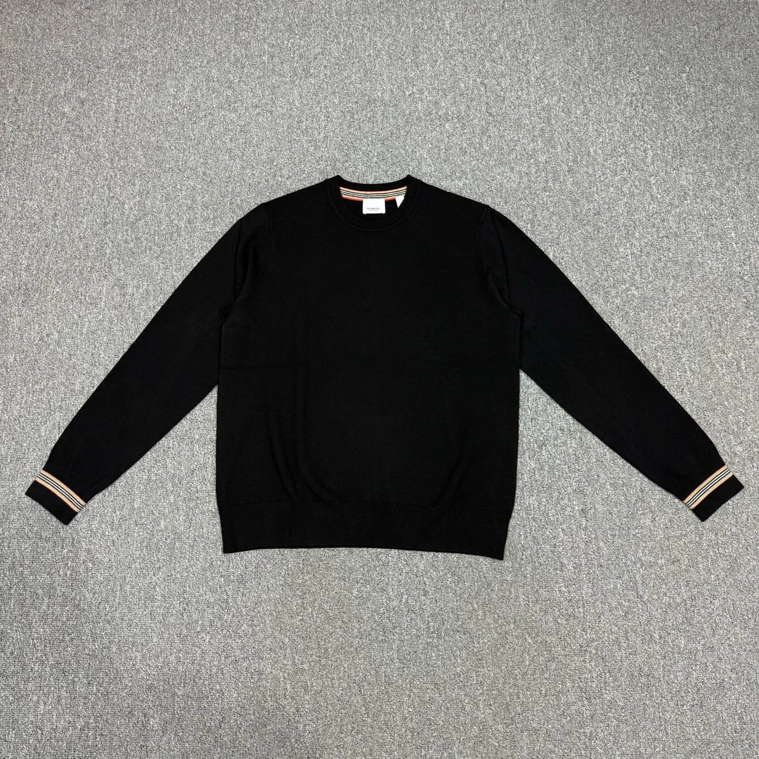 99新 BURBERRY/博柏利 17586037巴宝莉 黑色条纹羊毛毛衣 M码99新