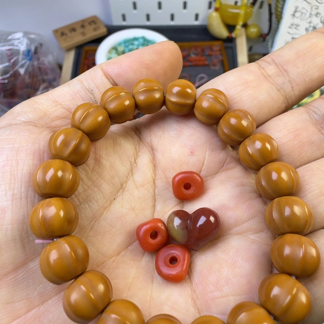 ****一手串猴头核桃猴头