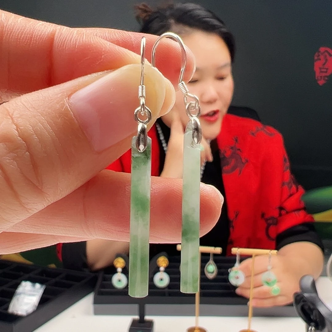 银S925镶嵌翡翠耳饰