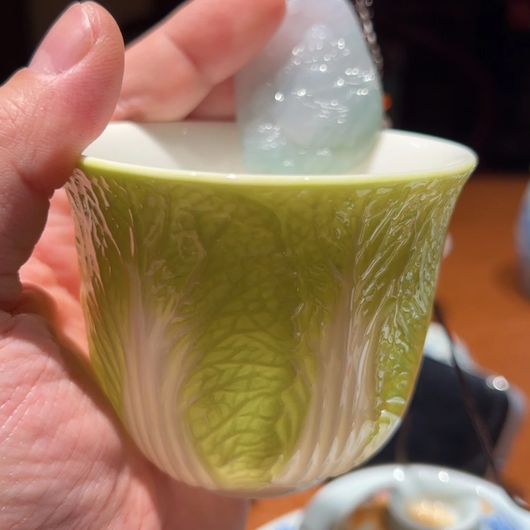 单色釉白菜主人杯
