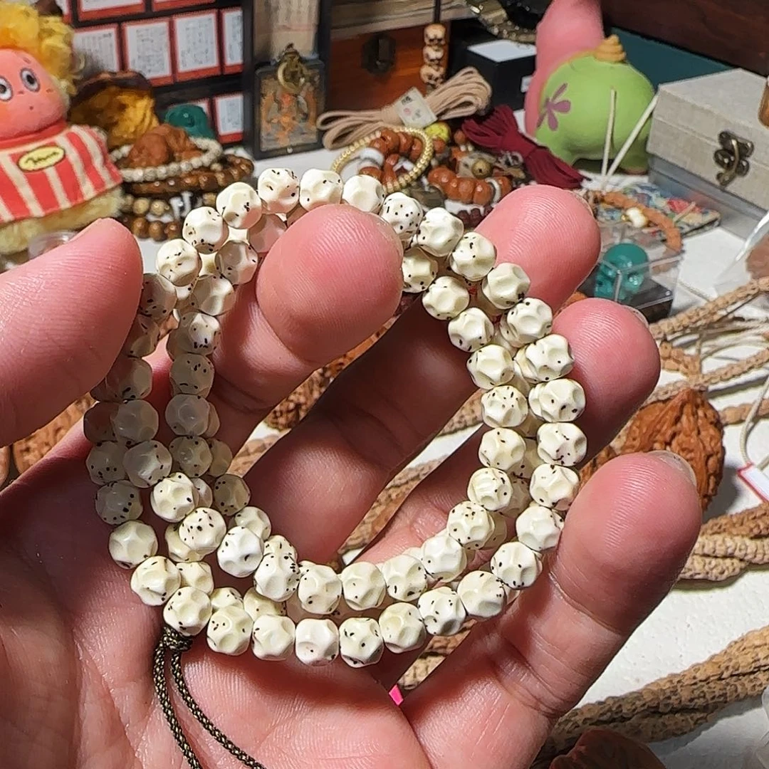 岚***空吊坠柏香籽/百香籽无相星月