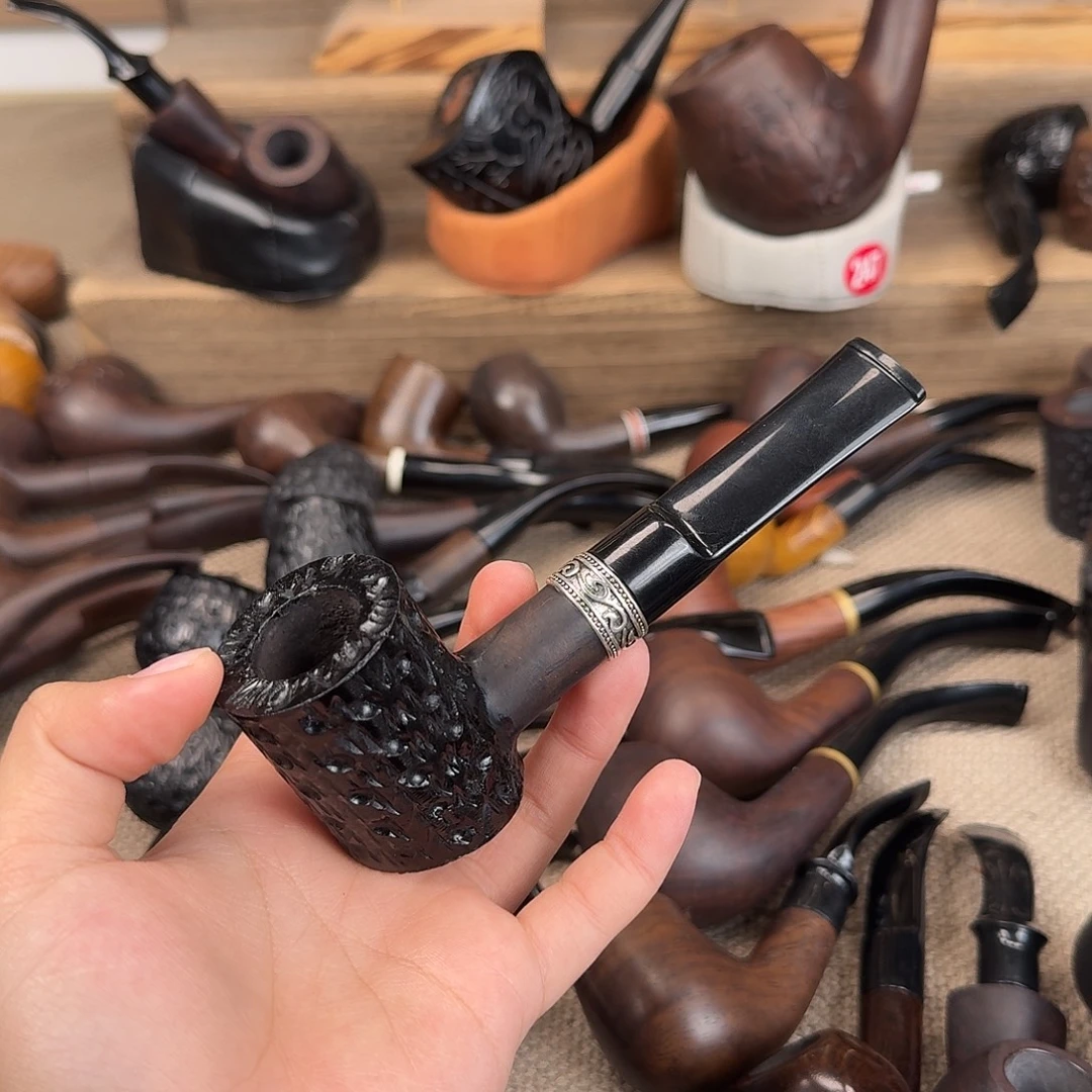 黑檀木黑檀木的颜色