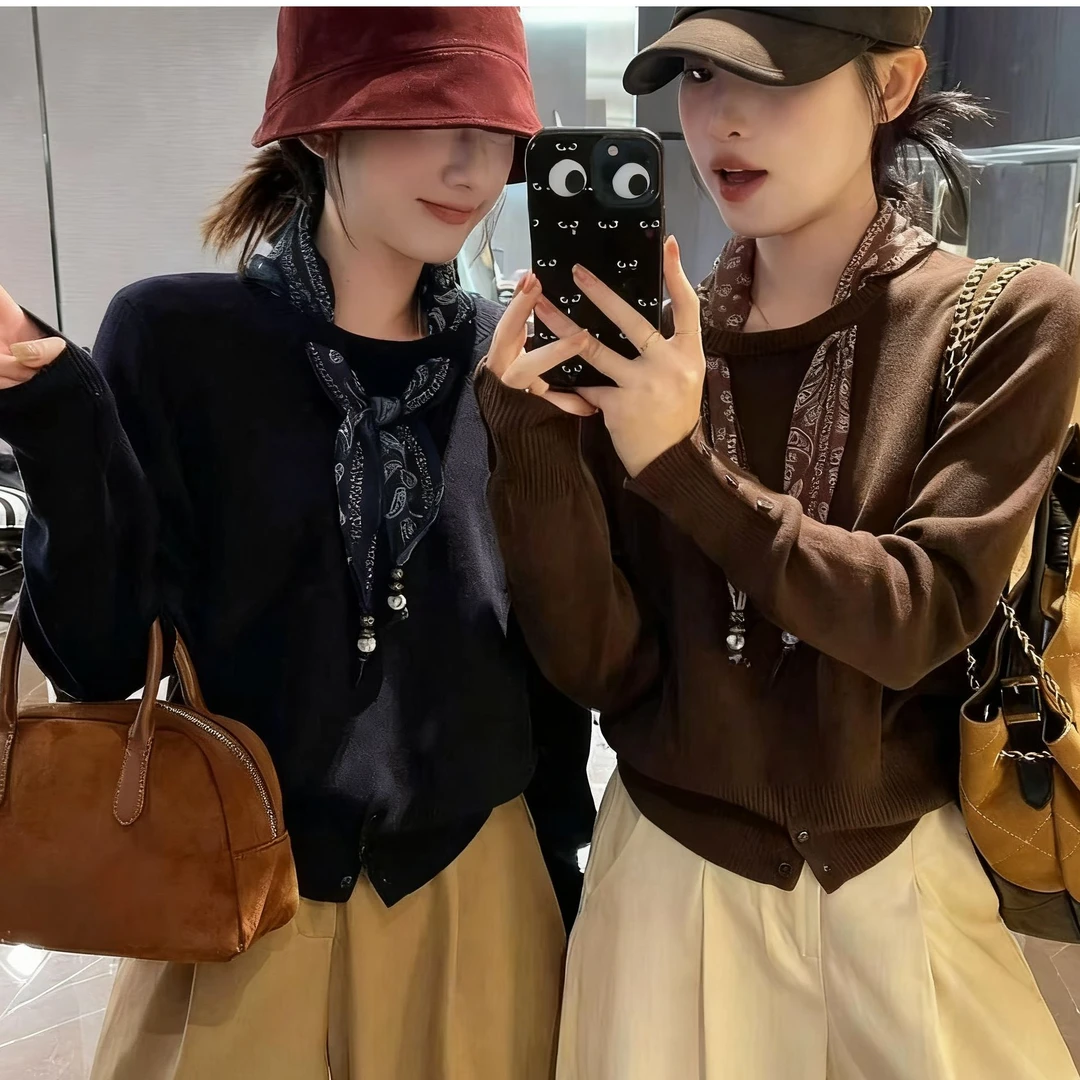 长袖圆领女针织保暖秋季丝巾新款时尚毛针织衫洋气秋冬韩版套头