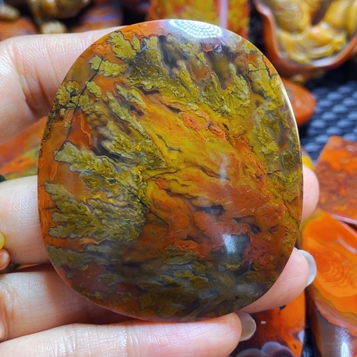 玛瑙/玉髓战国红吊坠未镶嵌