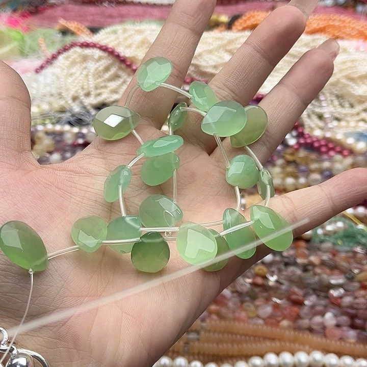 玛瑙/玉髓珠宝半成品未镶嵌一条东陵玉侧孔水滴珠