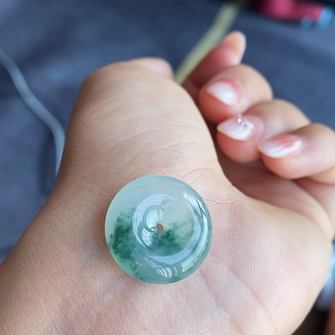 翡翠未镶嵌颈饰翡翠首饰