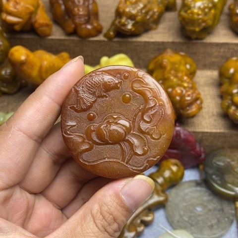 蛇纹石玉未镶嵌颈饰52