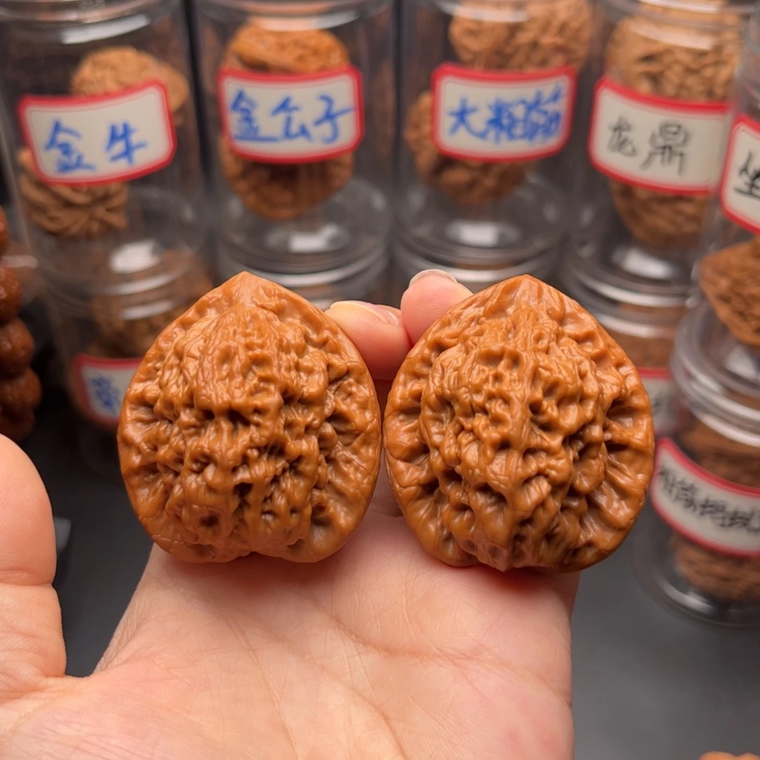 文玩核桃把件42高端小众金公子