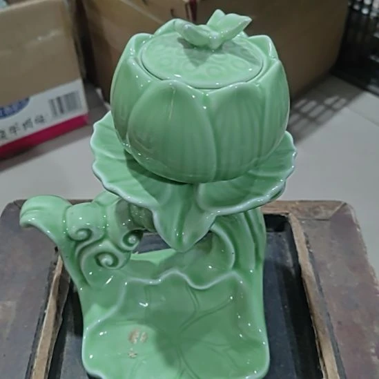 难***年陶瓷精美摆件（不退换，微瑕的）