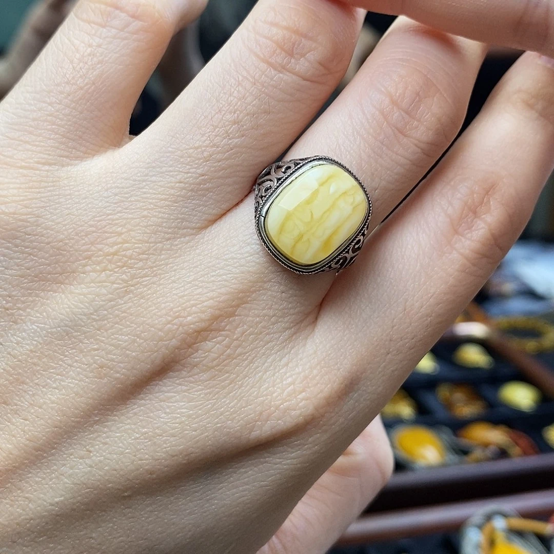 琥珀未镶嵌裸石成品