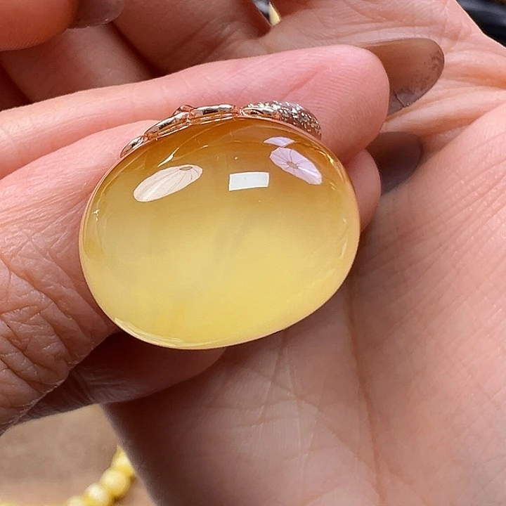 蜜蜡未镶嵌珠宝奇石