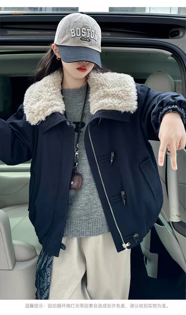 女童休闲加厚翻领毛领常规款冬季棉服厚款森系牛角扣2025新款2532