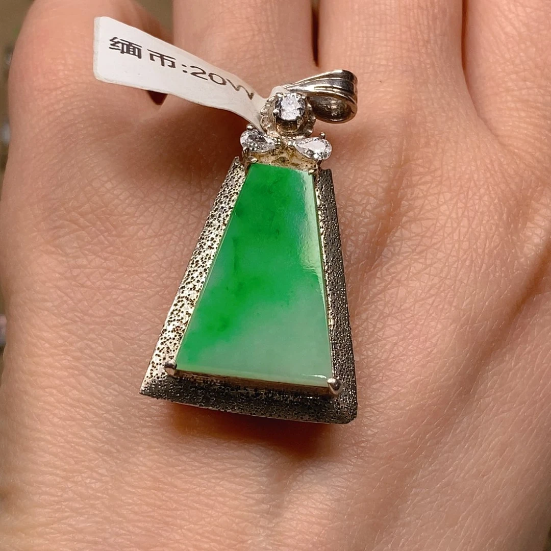 翡翠戒指未镶嵌翡翠蛋面