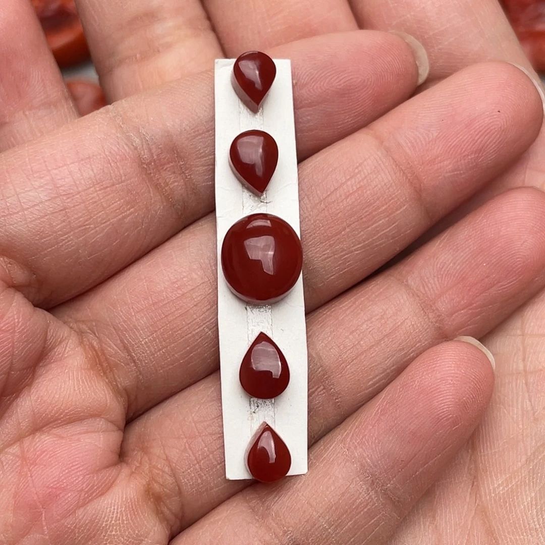 南红玛瑙吊坠未镶嵌