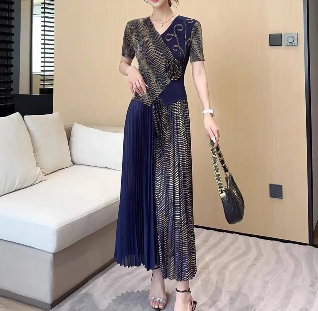 2025-40烫金瘦腰褶皱时尚显瘦连衣裙轻奢高贵气质优雅名媛夏季