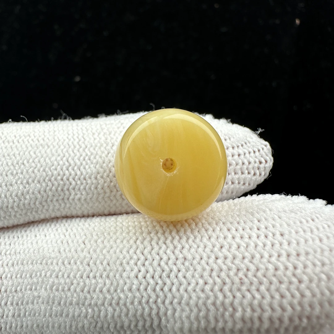 Y5219天然原矿蜜蜡 鸡油黄飘花墩子 14.2*8.3mm抖音基地质检发货