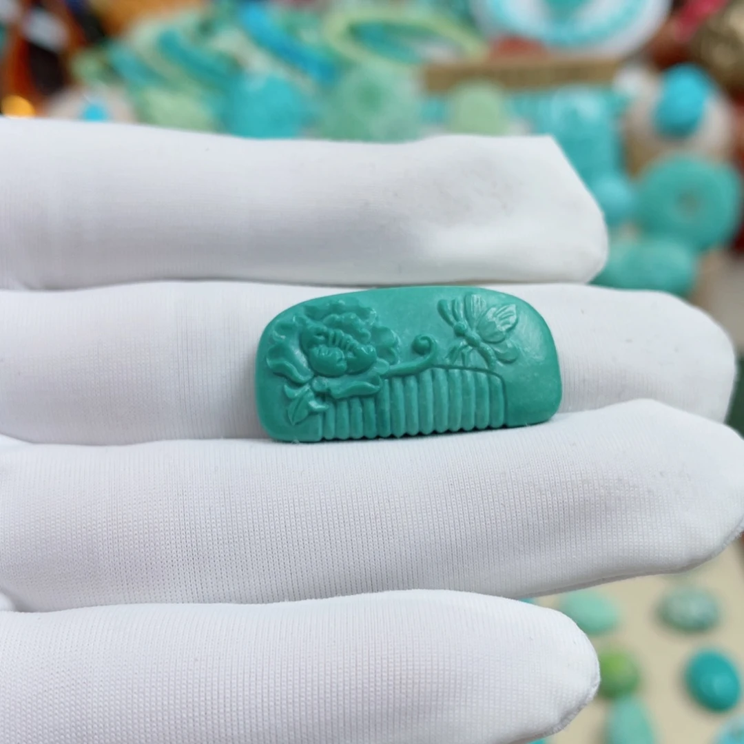 绿松石未镶嵌珠宝奇石