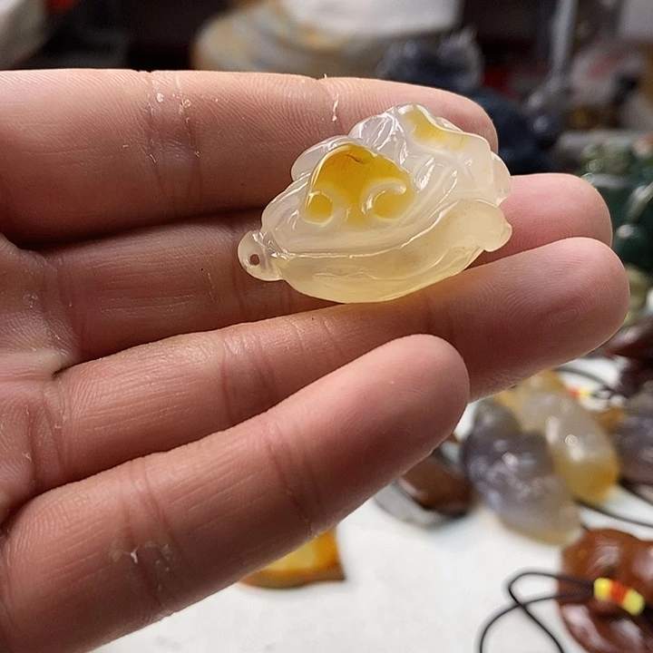 未镶嵌颈饰玛瑙/玉髓