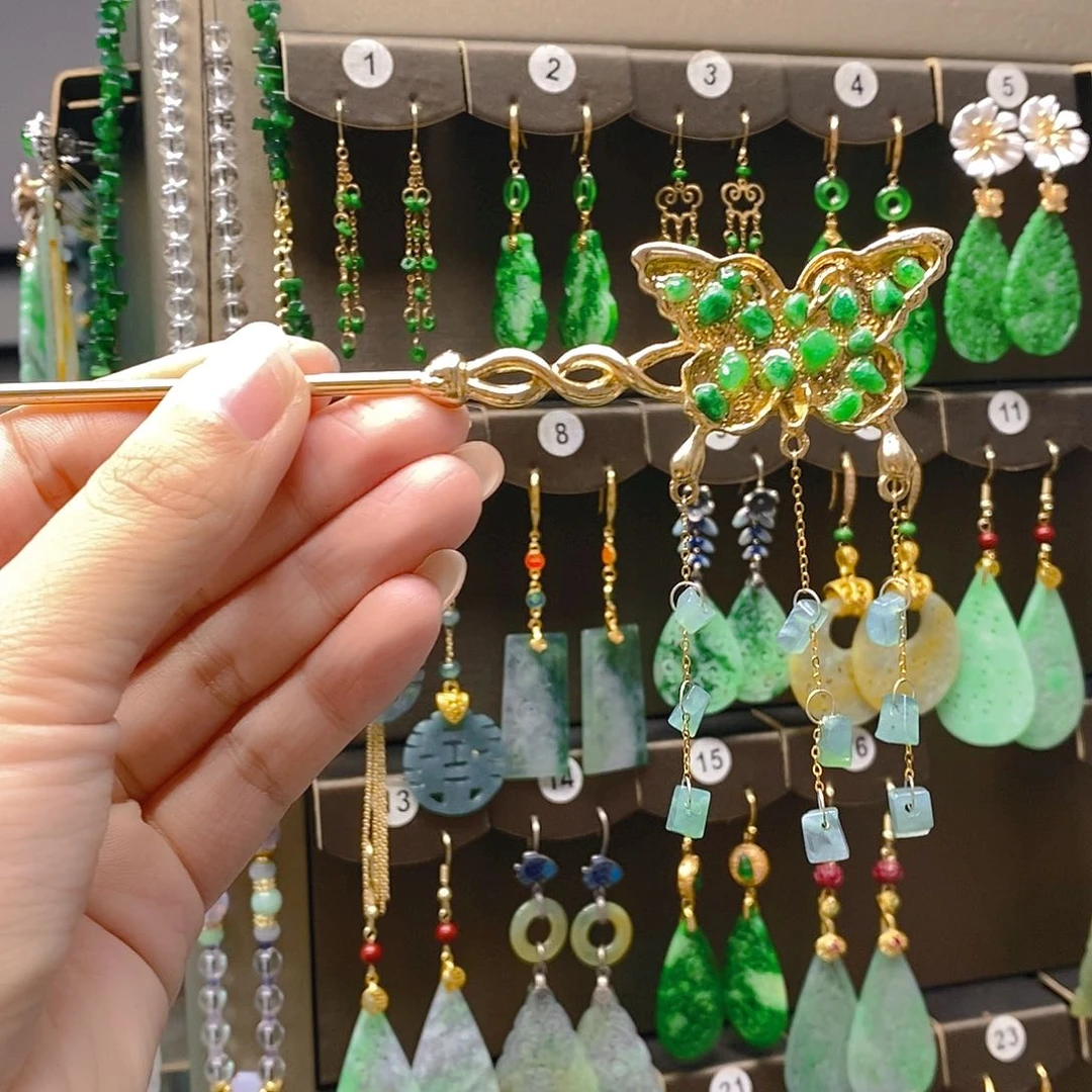 未镶嵌翡翠耳饰翡翠