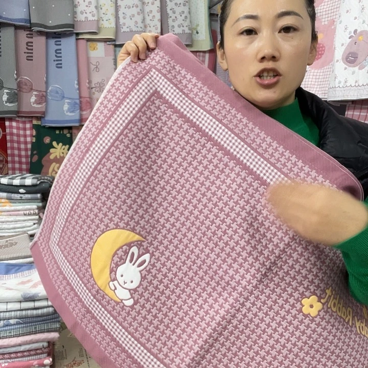 棉特价酒红色千鸟格兔