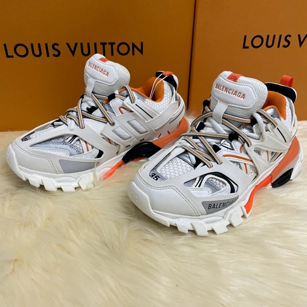 95新 Balenciaga/巴黎世家 35码 巴黎世家 Track 1.0 老爹鞋