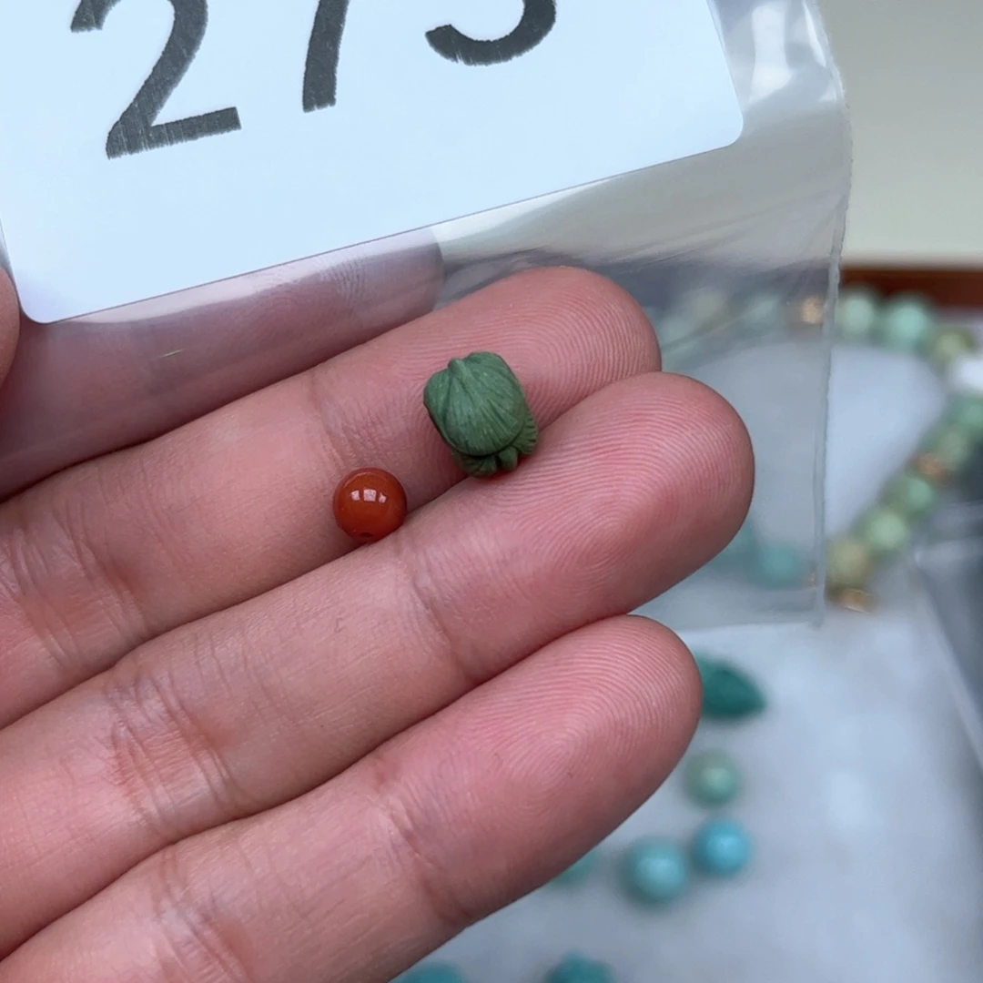 南红玛瑙未镶嵌珠宝奇石