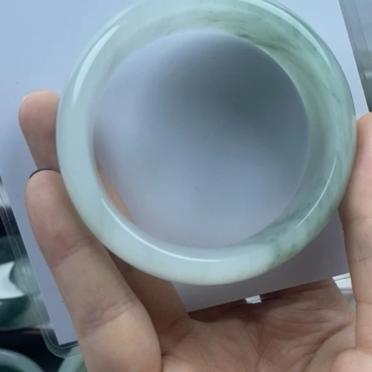 石英质玉（金丝玉）未镶嵌手镯