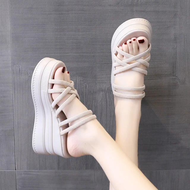 厚底拖鞋女夏外穿高级感2025年新款时尚辣妹松糕坡跟凉拖增高凉鞋