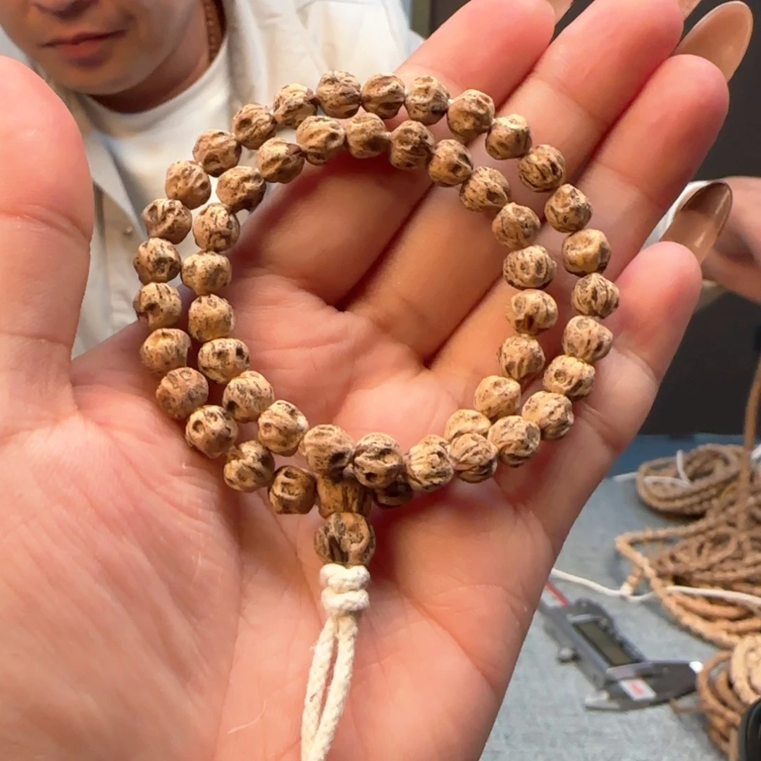 柏香籽/百香籽手串也*凡手持7