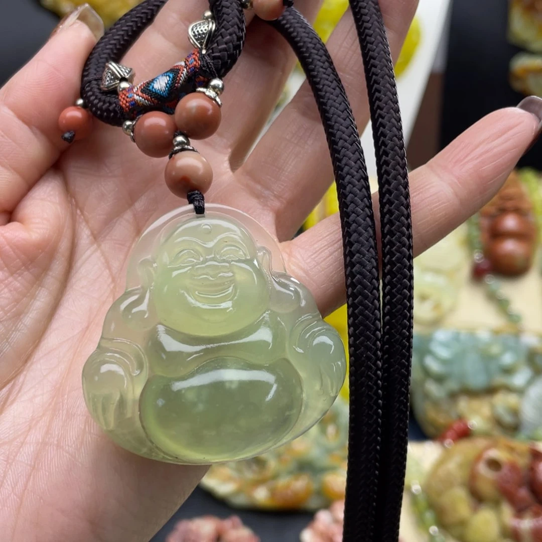 未镶嵌蛇纹石玉颈饰