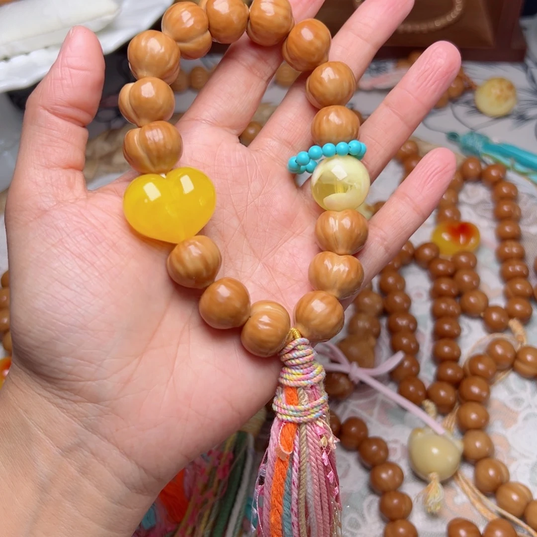 吊坠猴头核桃屁桃手持