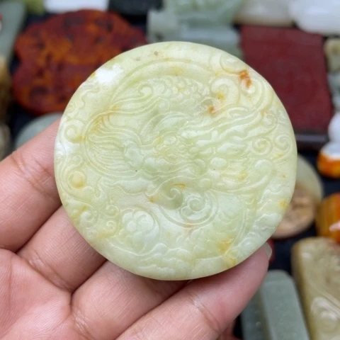 蛇纹石玉未镶嵌颈饰16