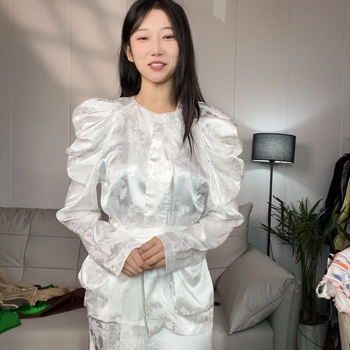 套装去拍路车快去拍