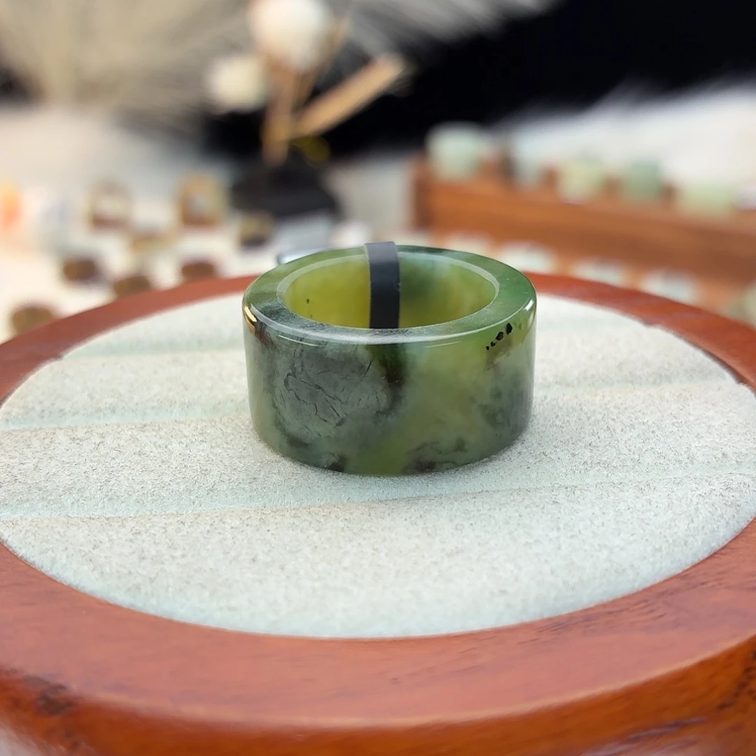 和田玉未镶嵌戒指i56多彩碧玉圆切18.3mm