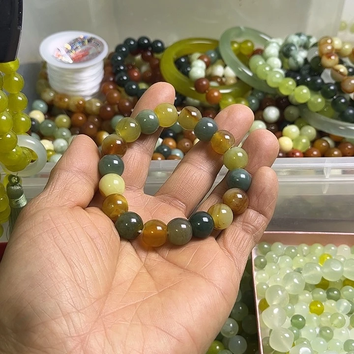 合金蛇纹石玉颈饰