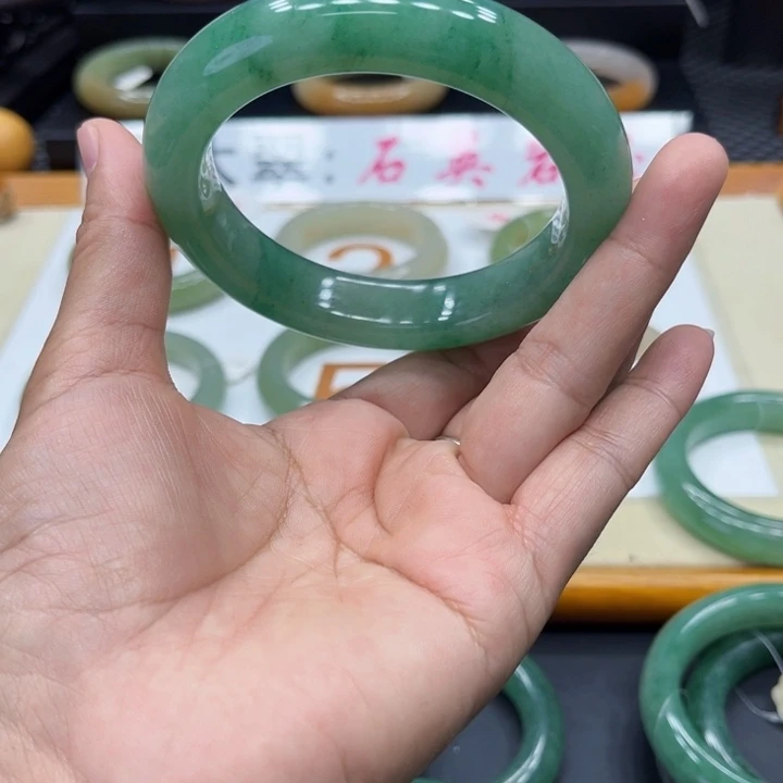 未镶嵌手镯石英质玉酸****茶