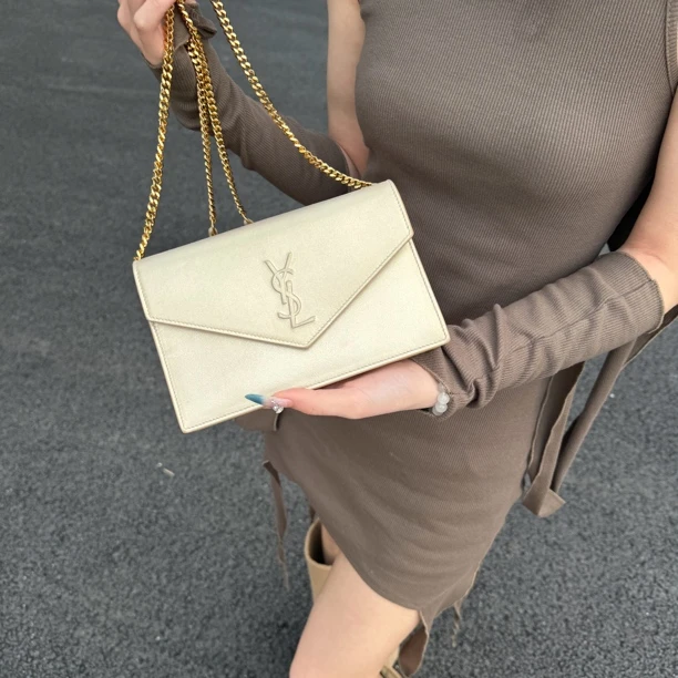 95新 YSL/圣罗兰 YSL香槟色信封包woc斜挎包